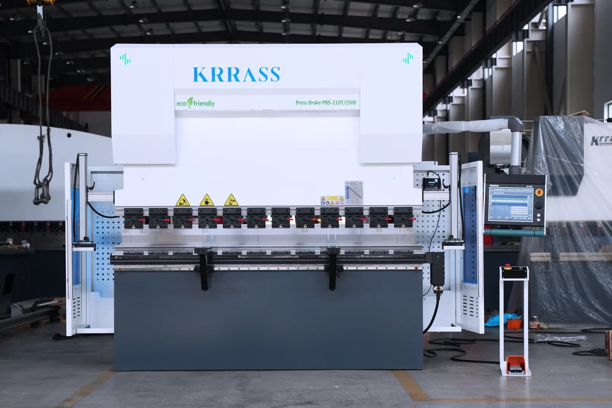 DELEM DA66T Press Brake Machine