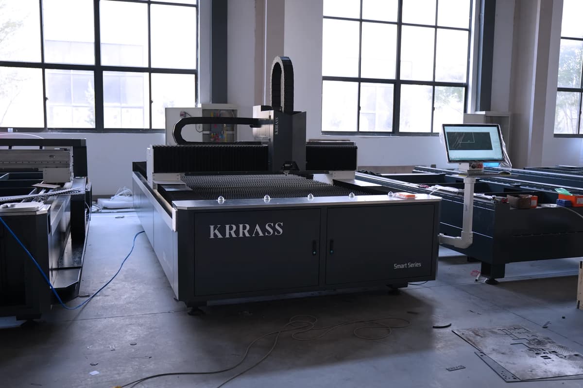 RAS-3015 Smart 3000W Efficient Fiber Laser Cutting Machine