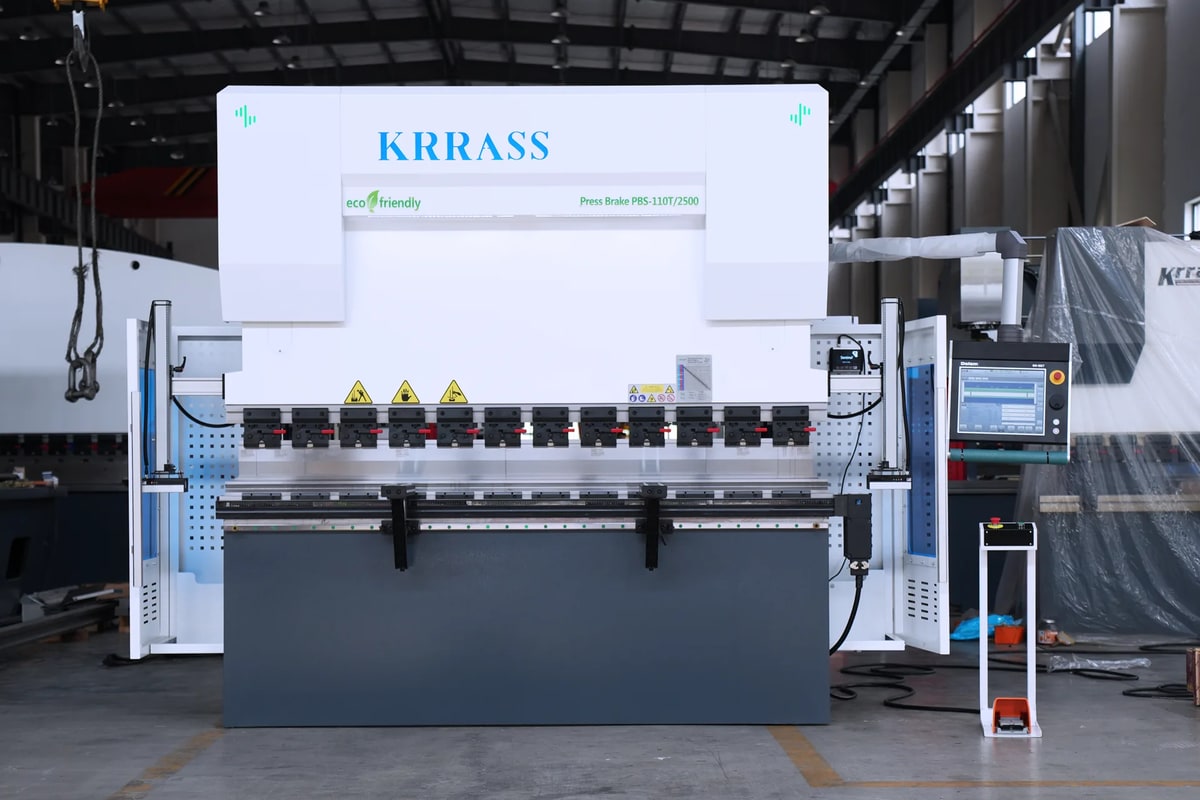 DELEM DA66T Press Brake Machine