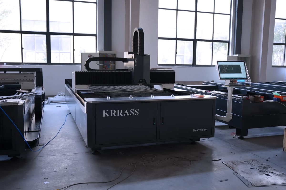 RAS-3015 Smart 3000W Efficient Fiber Laser Cutting Machine