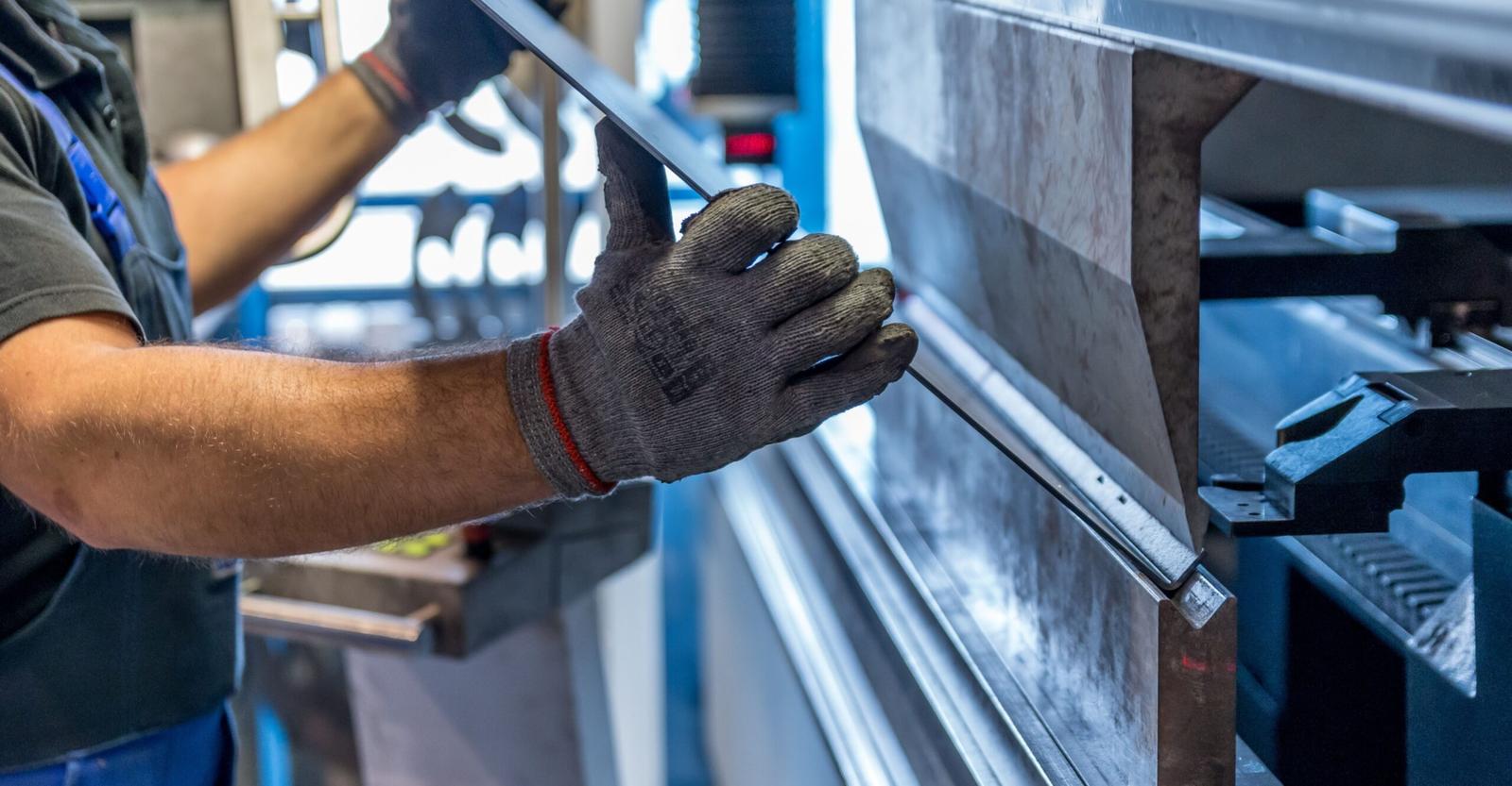 Panel Bender Machines: Simplifying Complex Bending Operations