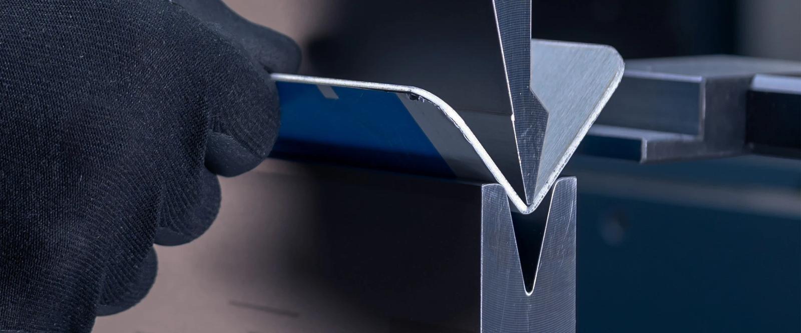 Hydraulic Press Brake Accuracy: How Deflection Is Managed