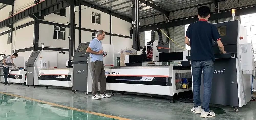 Pictures Uzbekistan View 1500W laser-cutting machine