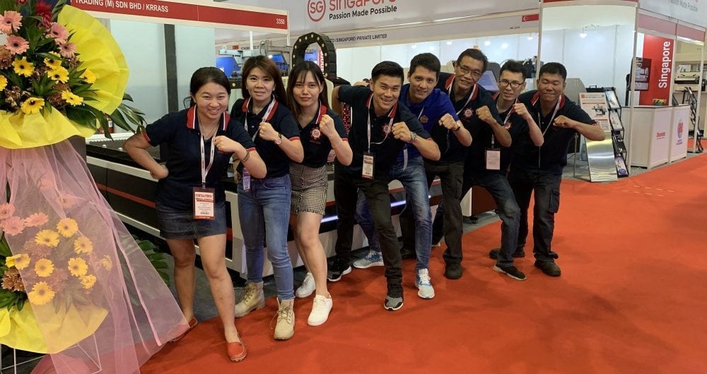 Pictures Malaysi Laser cutting machine