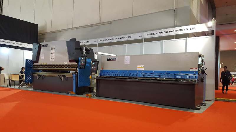 Pictures Hydraulic Press Brake and Hydraulic Shearing Machine Indonesia Metal Machinery Exhibition 2019