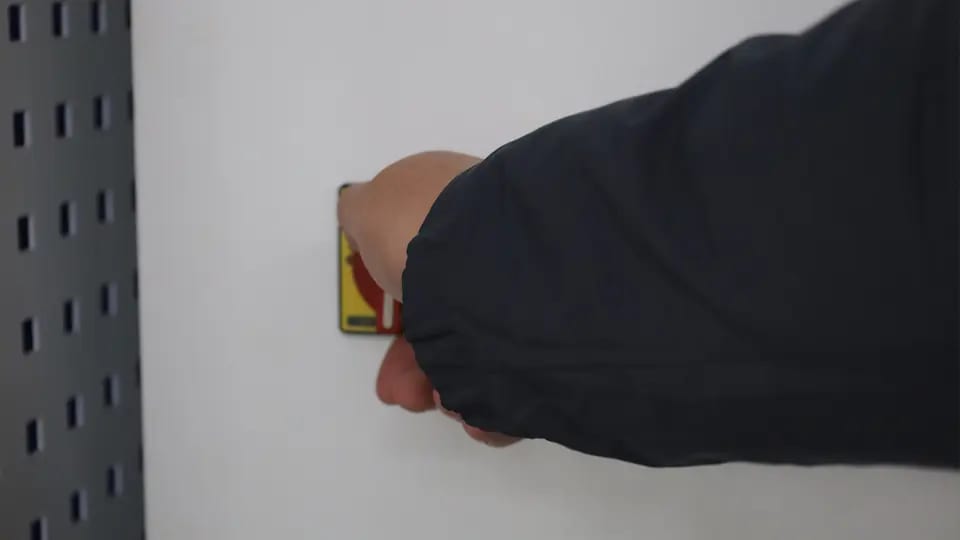 Pictures Turn on the power switch of the machine