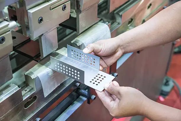 Pictures press-brake-bending