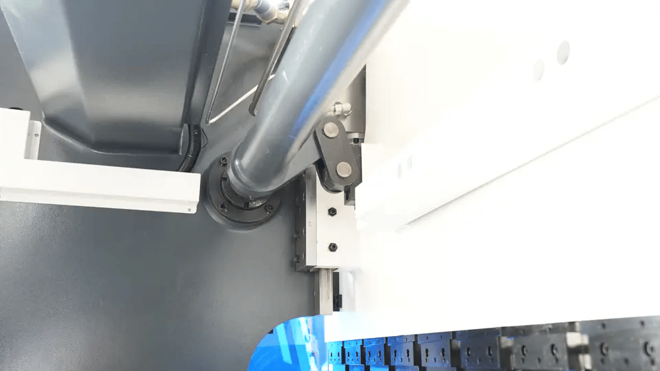 Pictures torsion shaft synchronous press brake machine