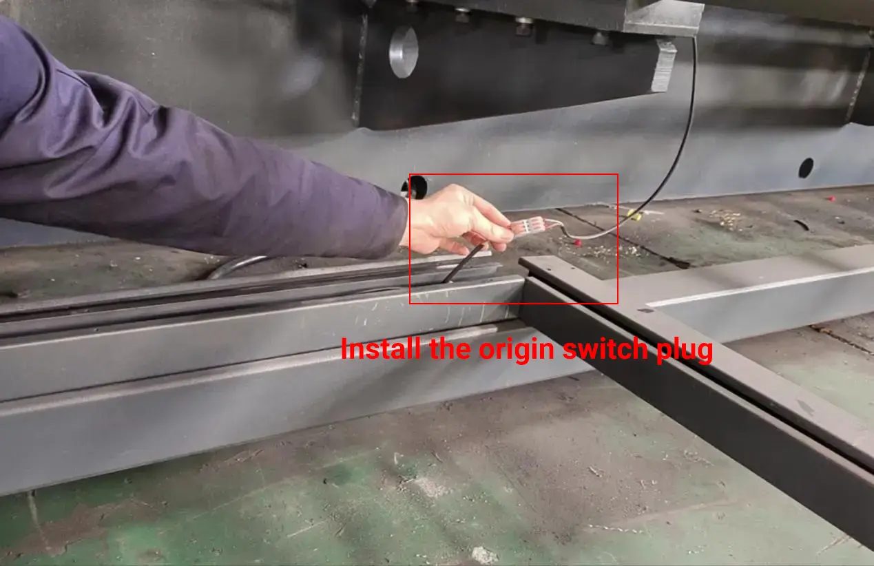 Pictures Install the origin switch plug