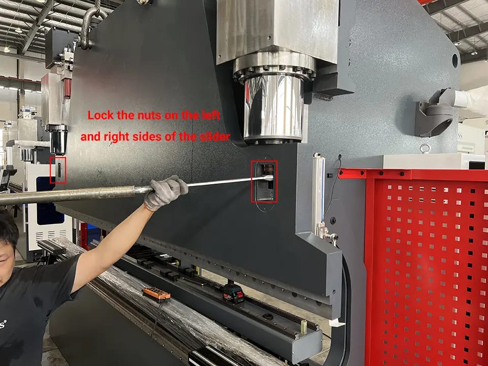 Lock the nuts on the left and right sides of the slider