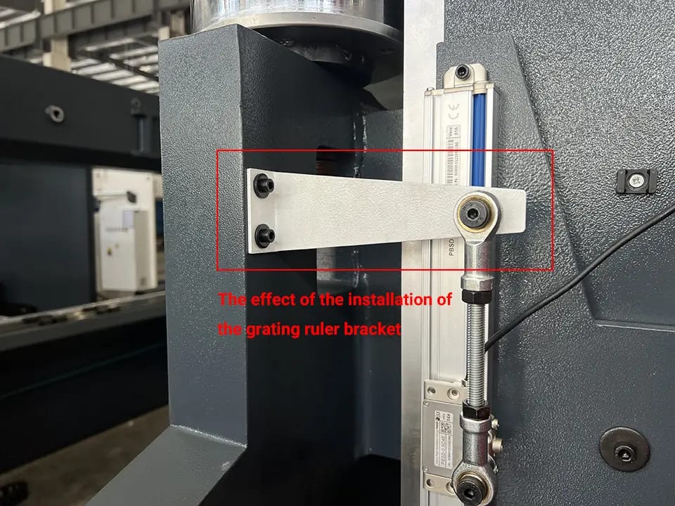 The effect of the installation of the grating ruler bracket