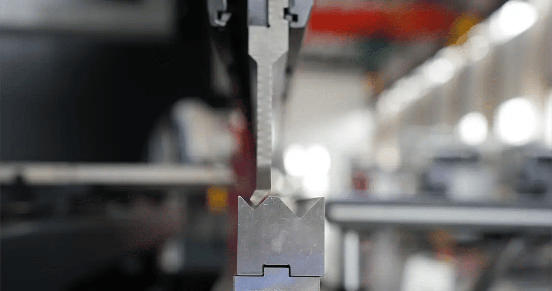 Pictures DELEM DA58T CNC press brake tools