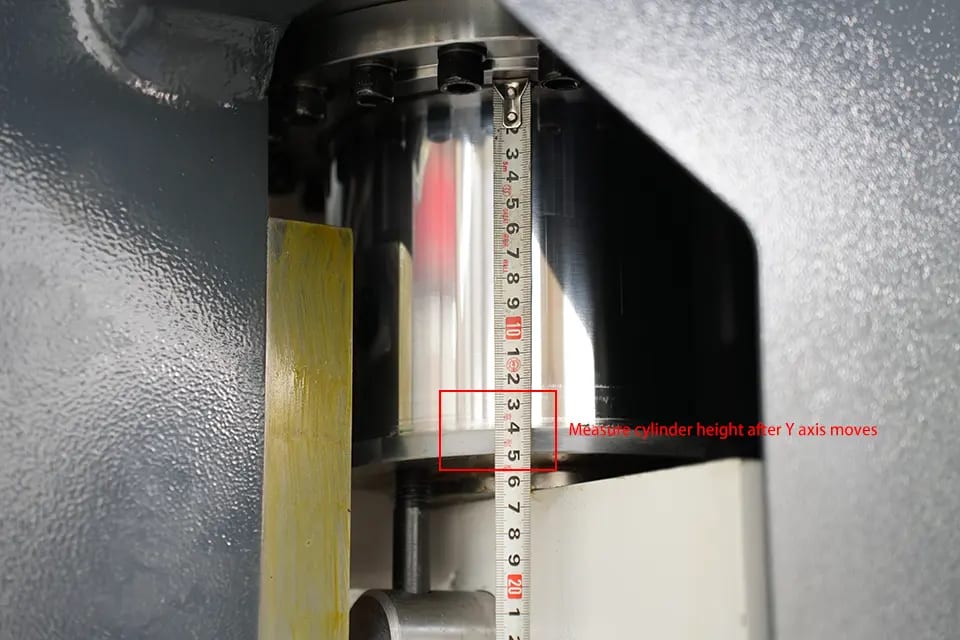 Pictures Measure cylinder height after Y axis moves