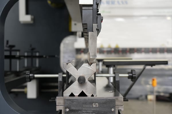 Pictures NC Press Brake WC67K-300T3200 E21 Die
