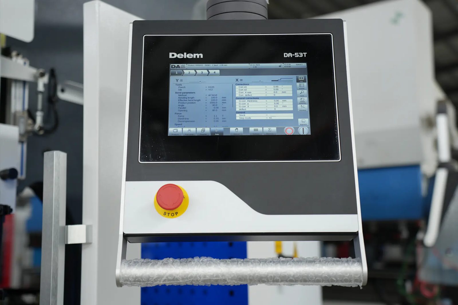 Pictures MB8 175T3200 6+1 Axis with DA-53T DELEM DA-53T Control