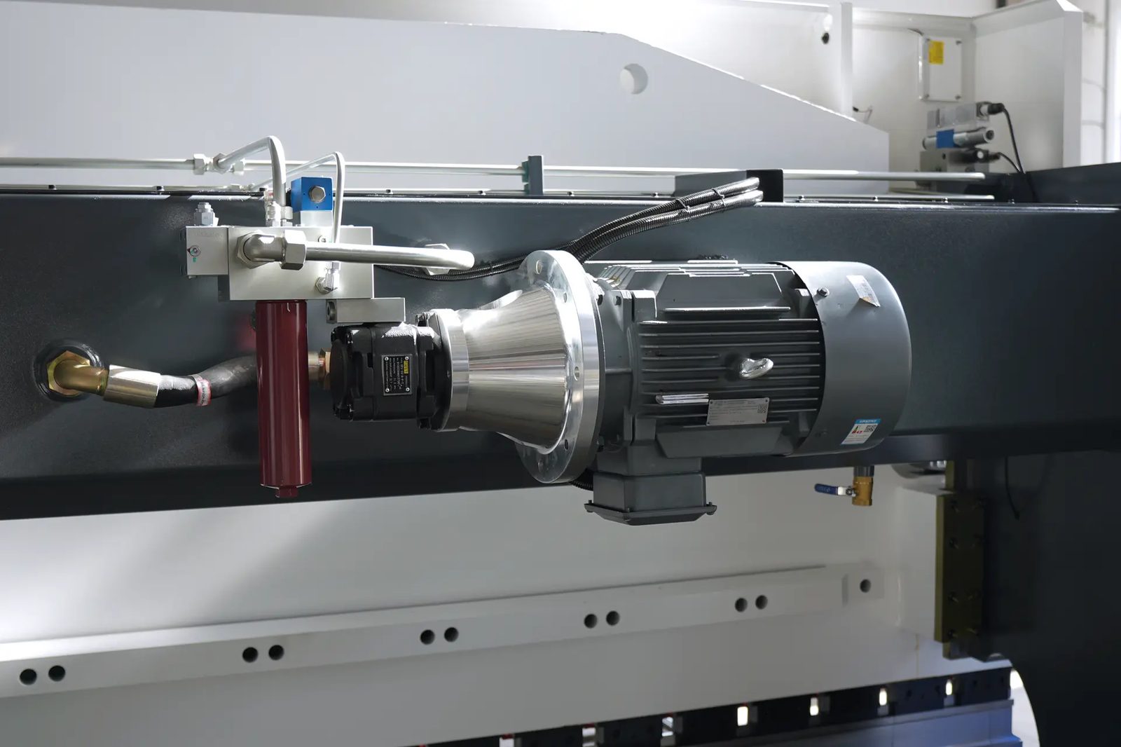 Pictures MB8-210T4000-DA53T German Siemens main motor