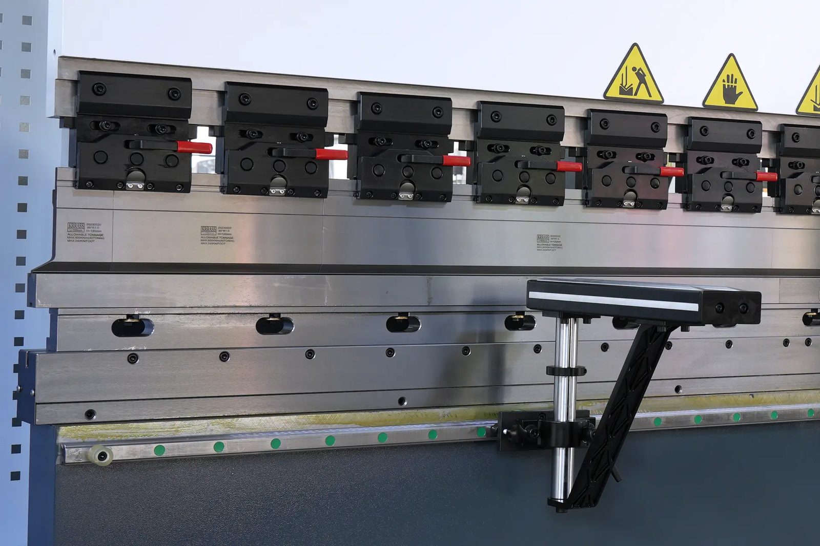 Pictures MB8-210T4000-DA53T Segmented Bending Toolings