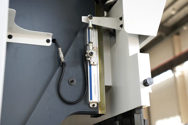 Pictures MB8-80T2500-DA53T