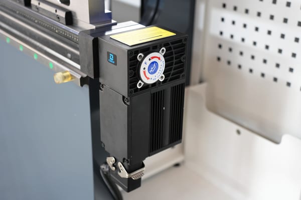 Pictures MB8-80T2500-DA53T