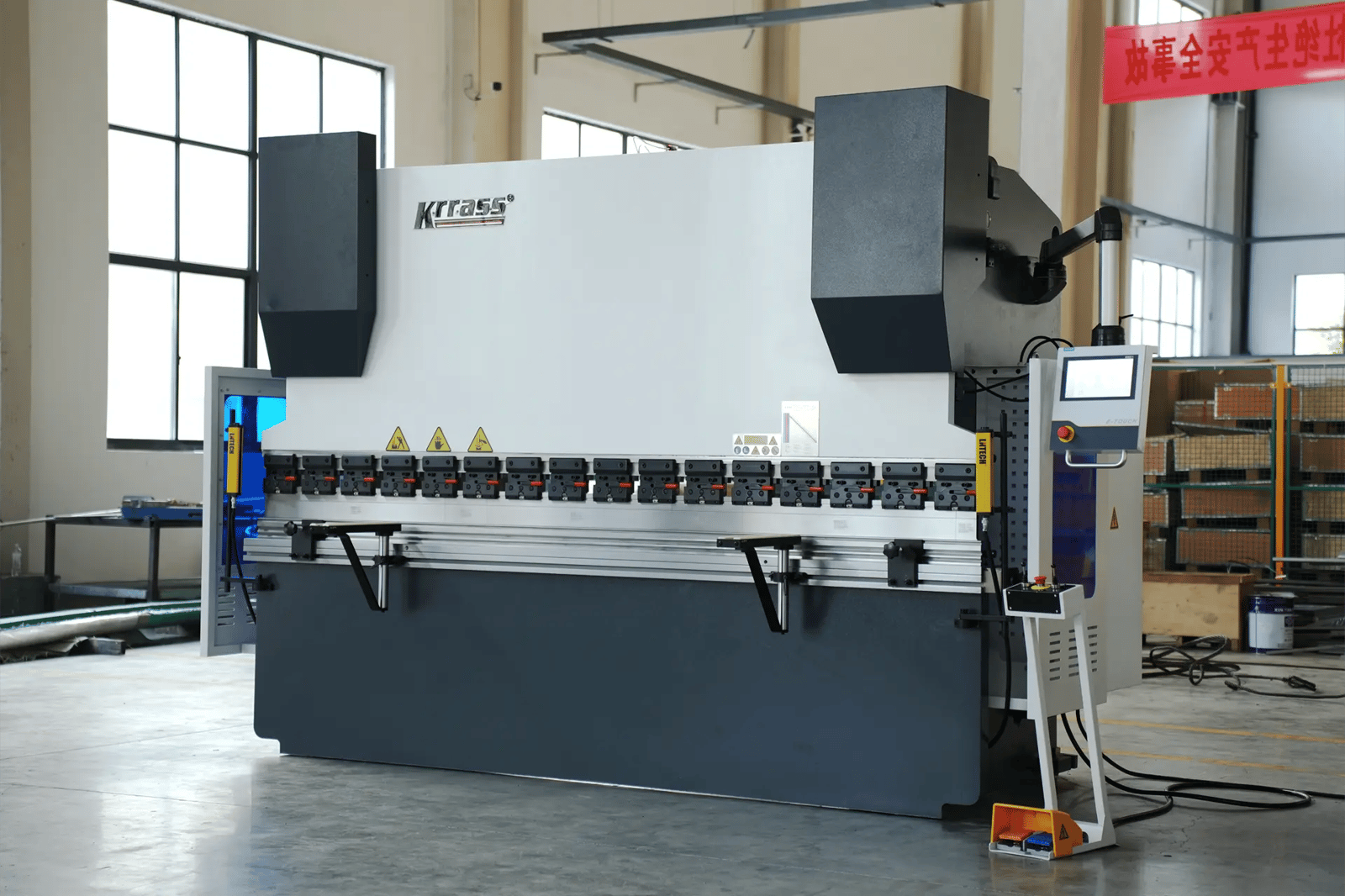 Pictures Press Brake Machine WC67K-100T3200 with E310P