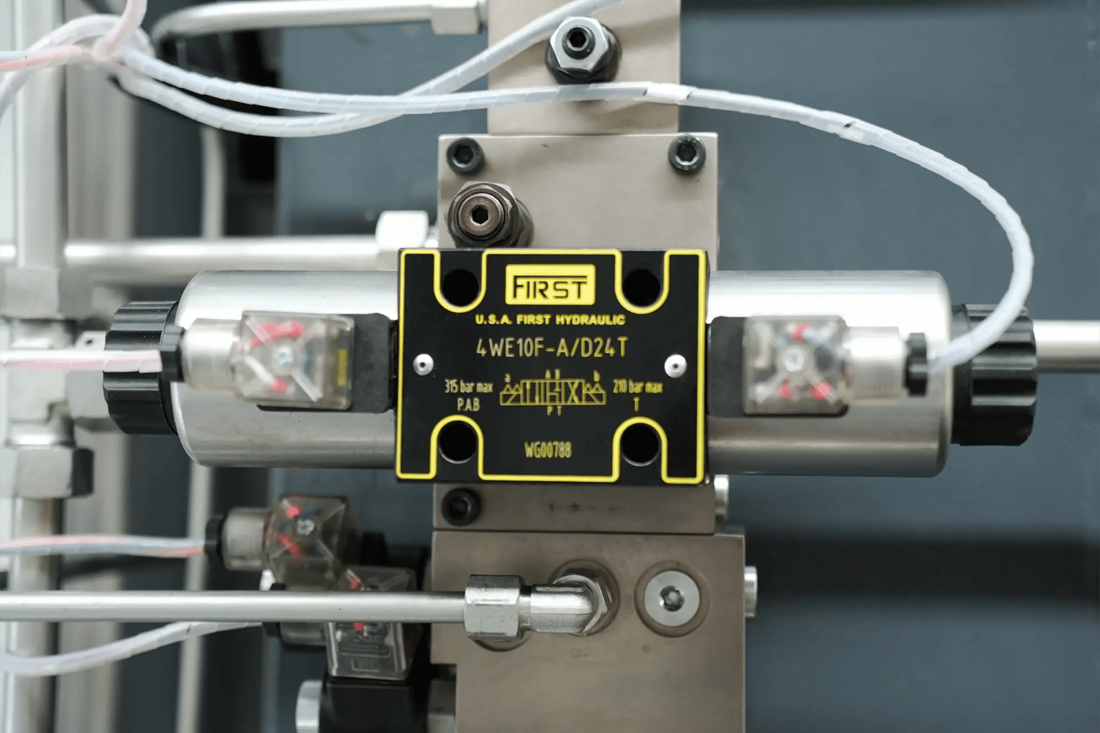 Pictures FIRST Hydraulic Valves
