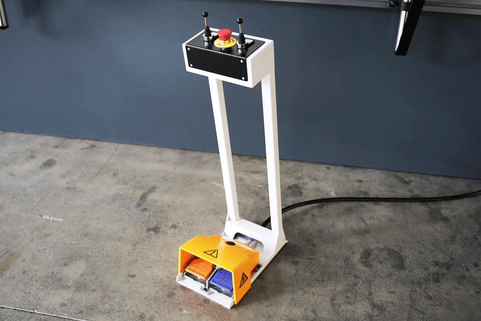 Pictures Pedal Switch with Z1, Z2-axis Control