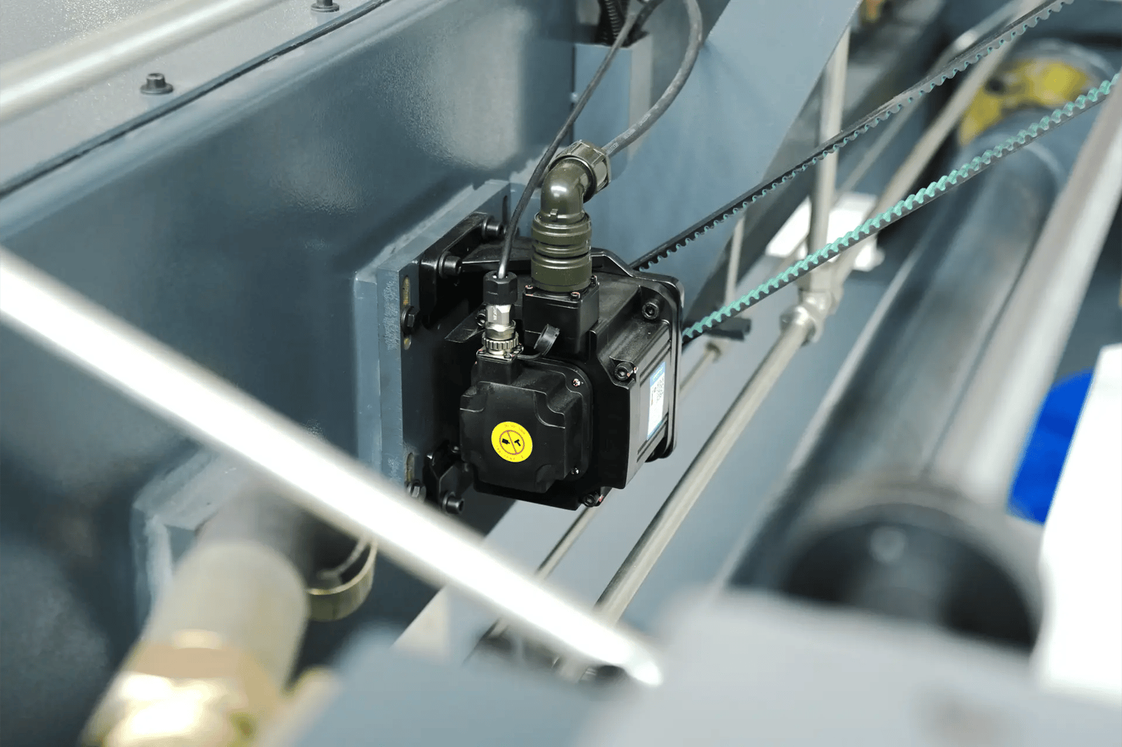 Pictures Y-axis Servo Motor