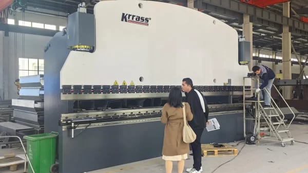 Pictures Indian customers visit and view CNC press brake