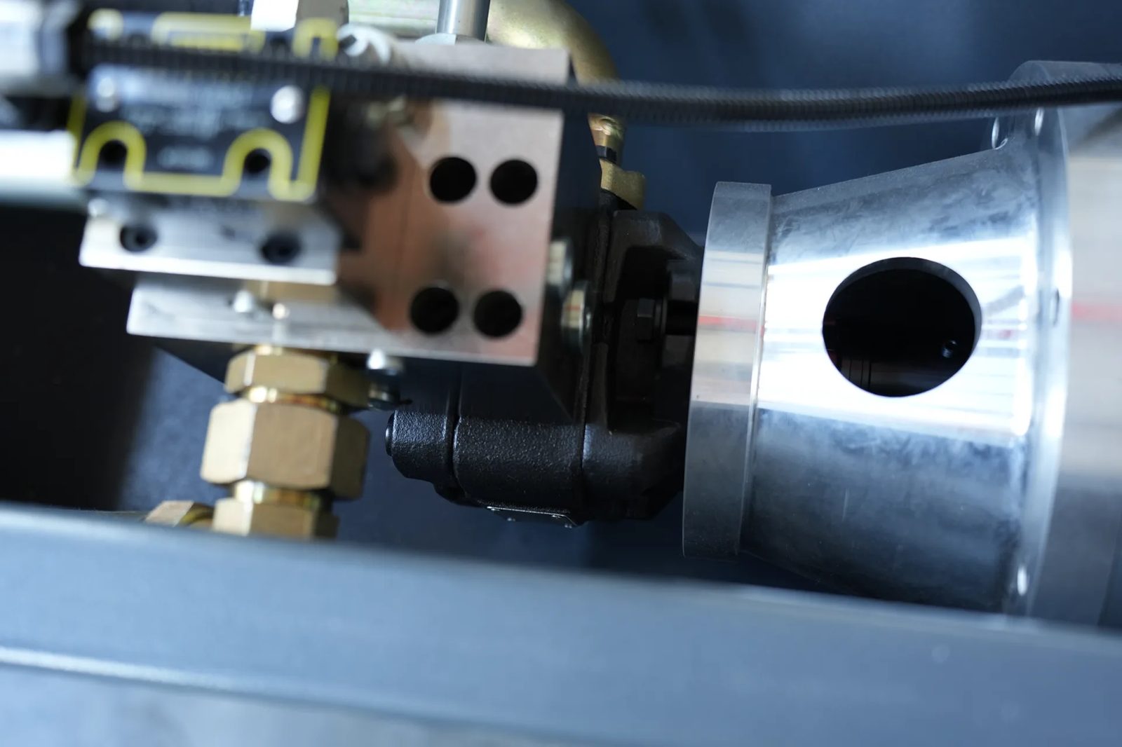 Pictures FIRST hydraulic oil pump