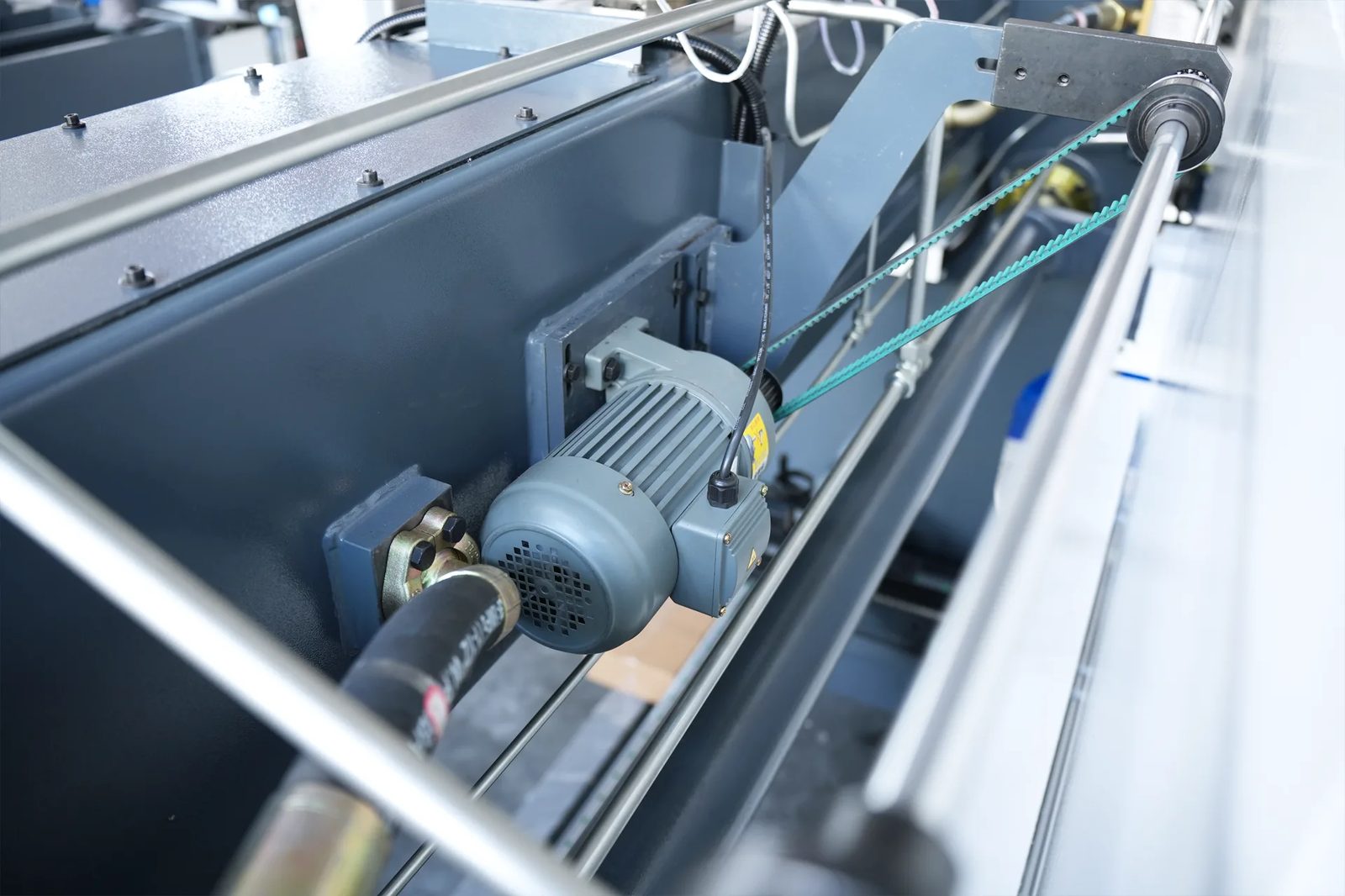 Pictures Y-axis 400W reduction motor