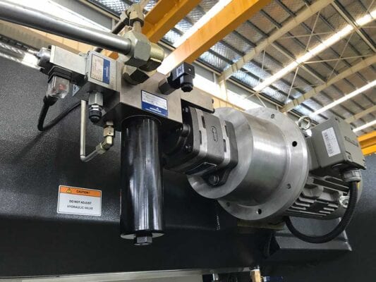 Pictures CNC brake hydraulic system