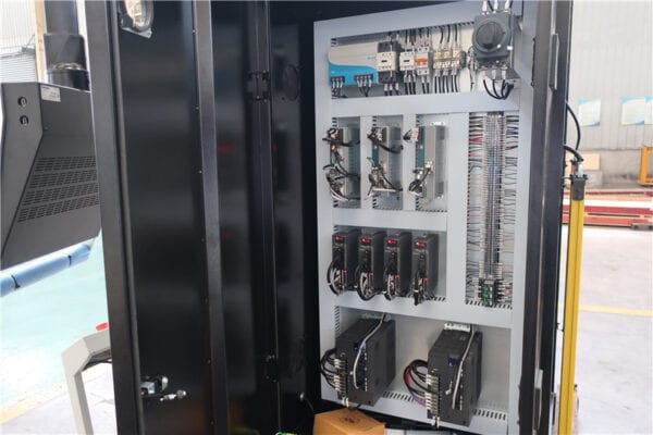 Pictures Electric system maintenance of cnc metal brake