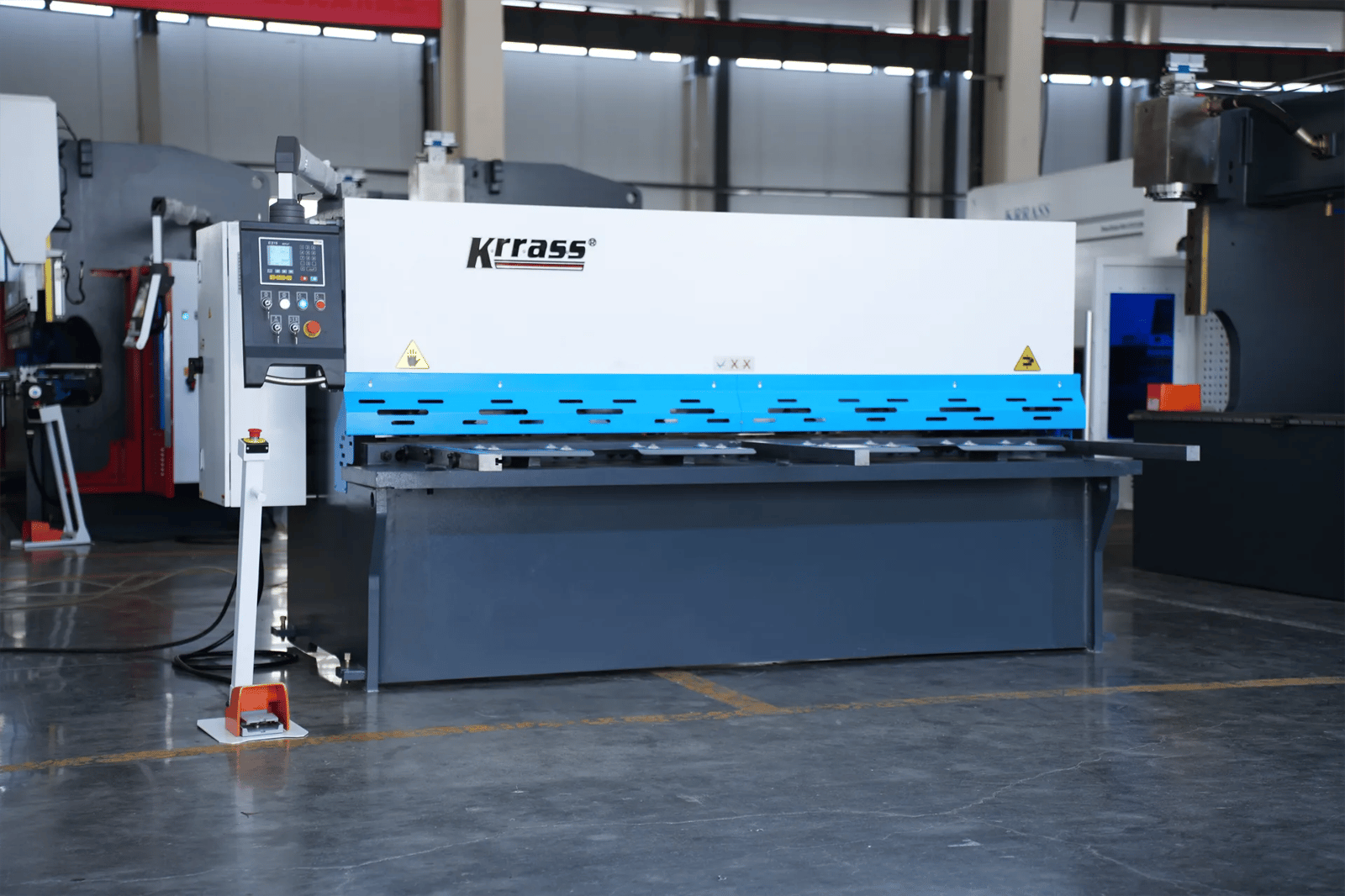 Pictures Swing Beam Shearing Machine QC12K-6_2500 With ESTUN E21S