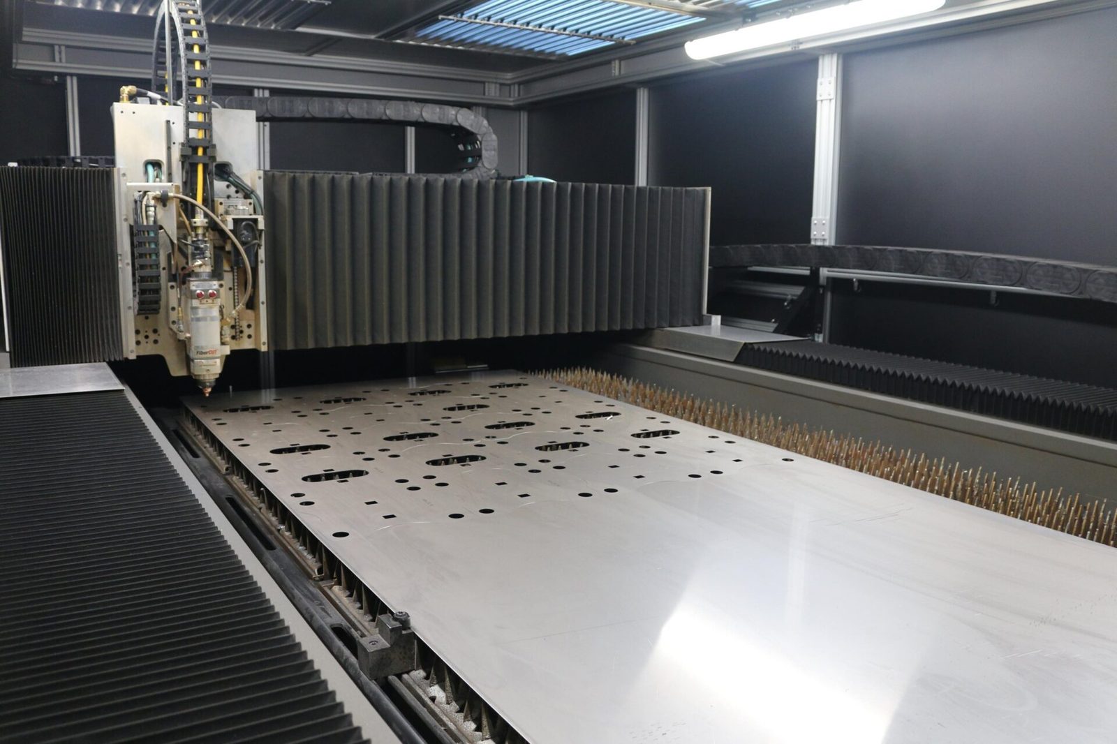what is 1500w fiber laser cutting machine