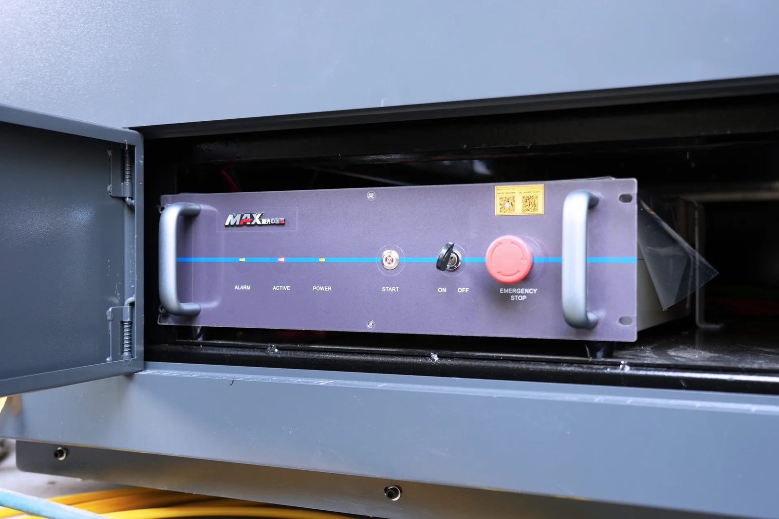 Pictures Max China MFSC 1500W Laser Source