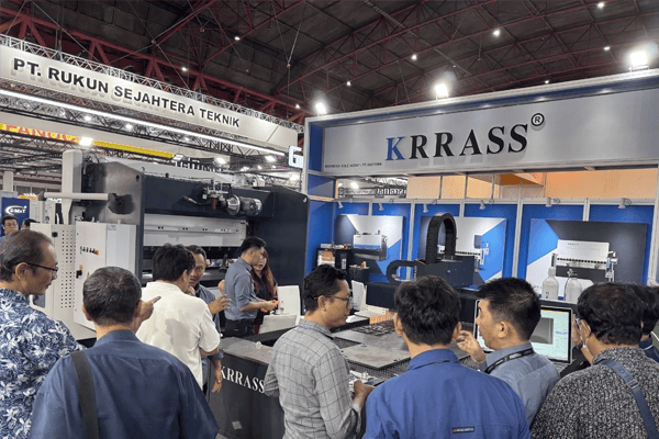 Fiber Laser cutting Machine