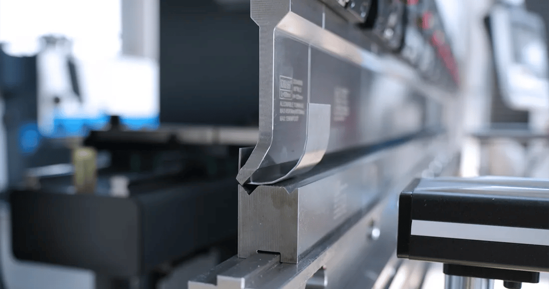 Pictures Benefits of Precision and Efficiency in Metal Press Brakes