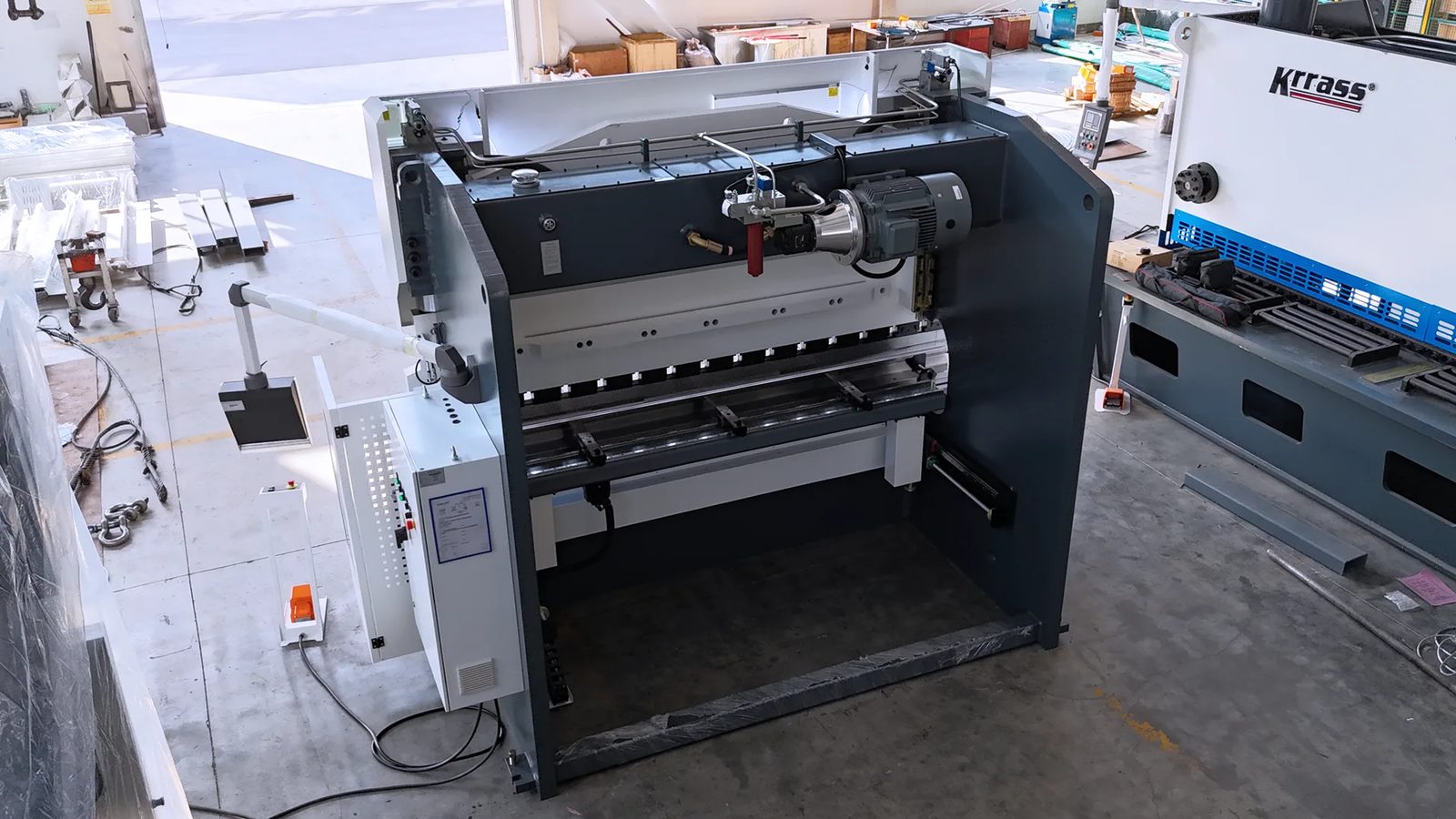 Pictures CNC Hydraulic Press Brake MB8-250T3200