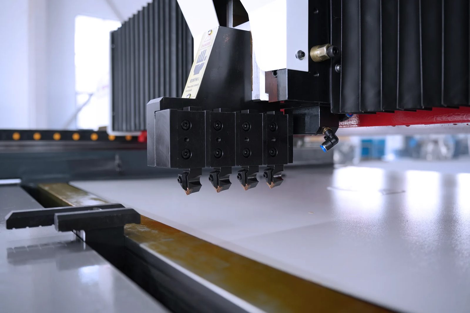 Pictures High-Precision V Grooving Rails