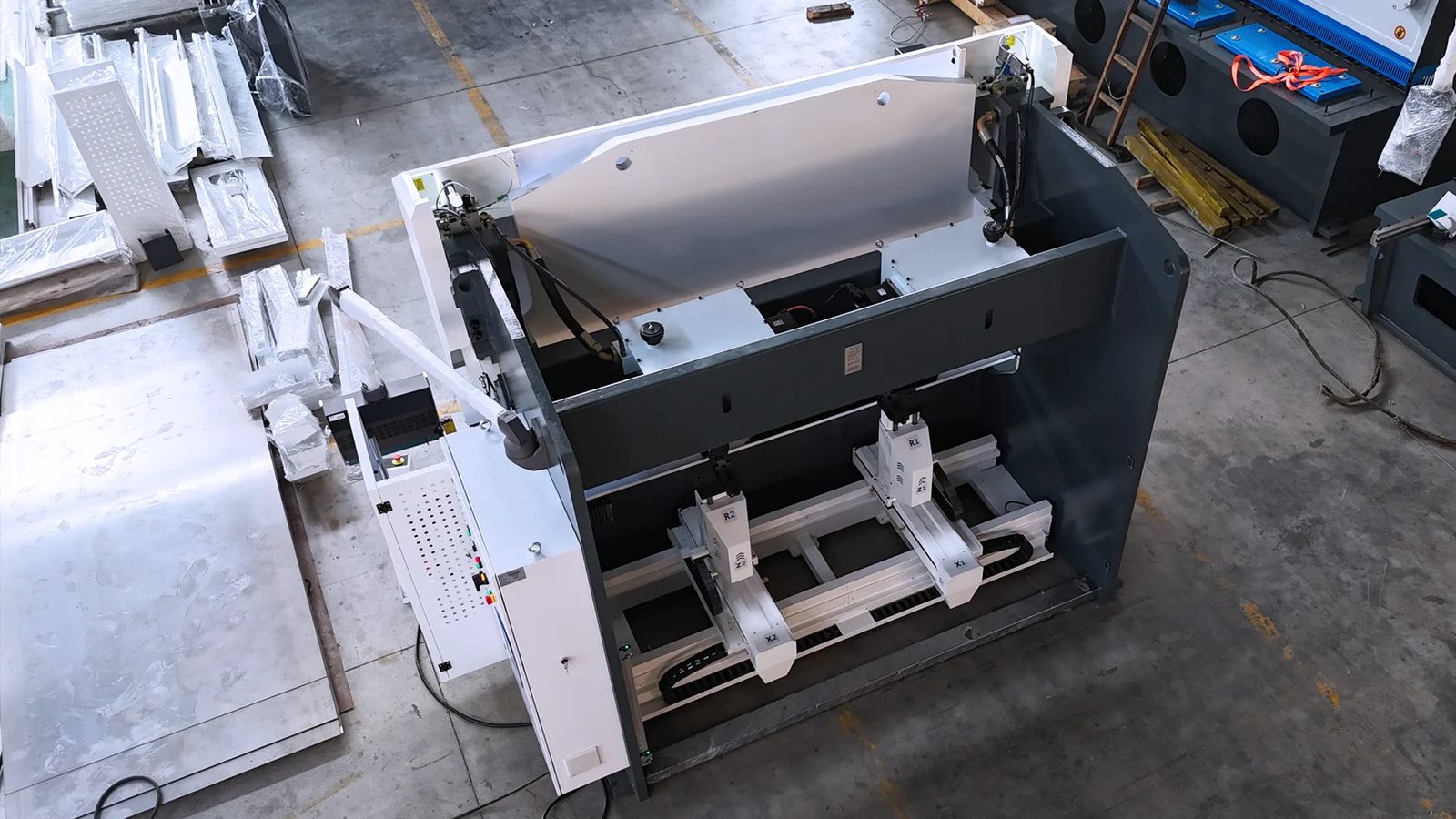 Pictures Hybrid Press Brake PBE-135T3200