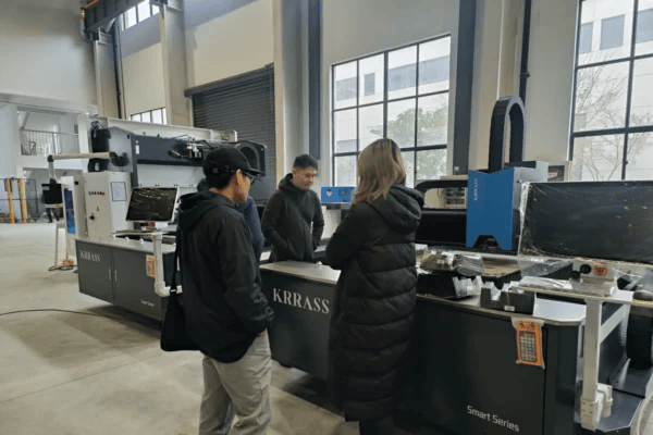 Pictures Factors Influencing Fiber Laser Cutting Machine Power Selection