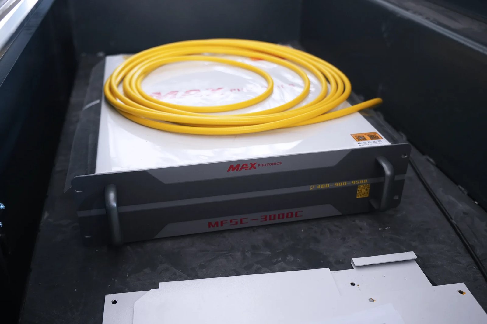 Pictures Max China MFSC 3000W Laser Source