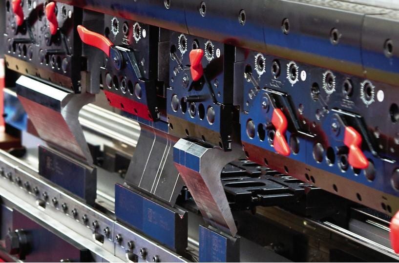 Pictures Figure 10 This bending arrangement makes use of both forward-facing and backward-facing goosenecks. Certain tools may be reversed, but you should be aware of potential alignment problems and the impact that reversing a tool has on the bending force flow.