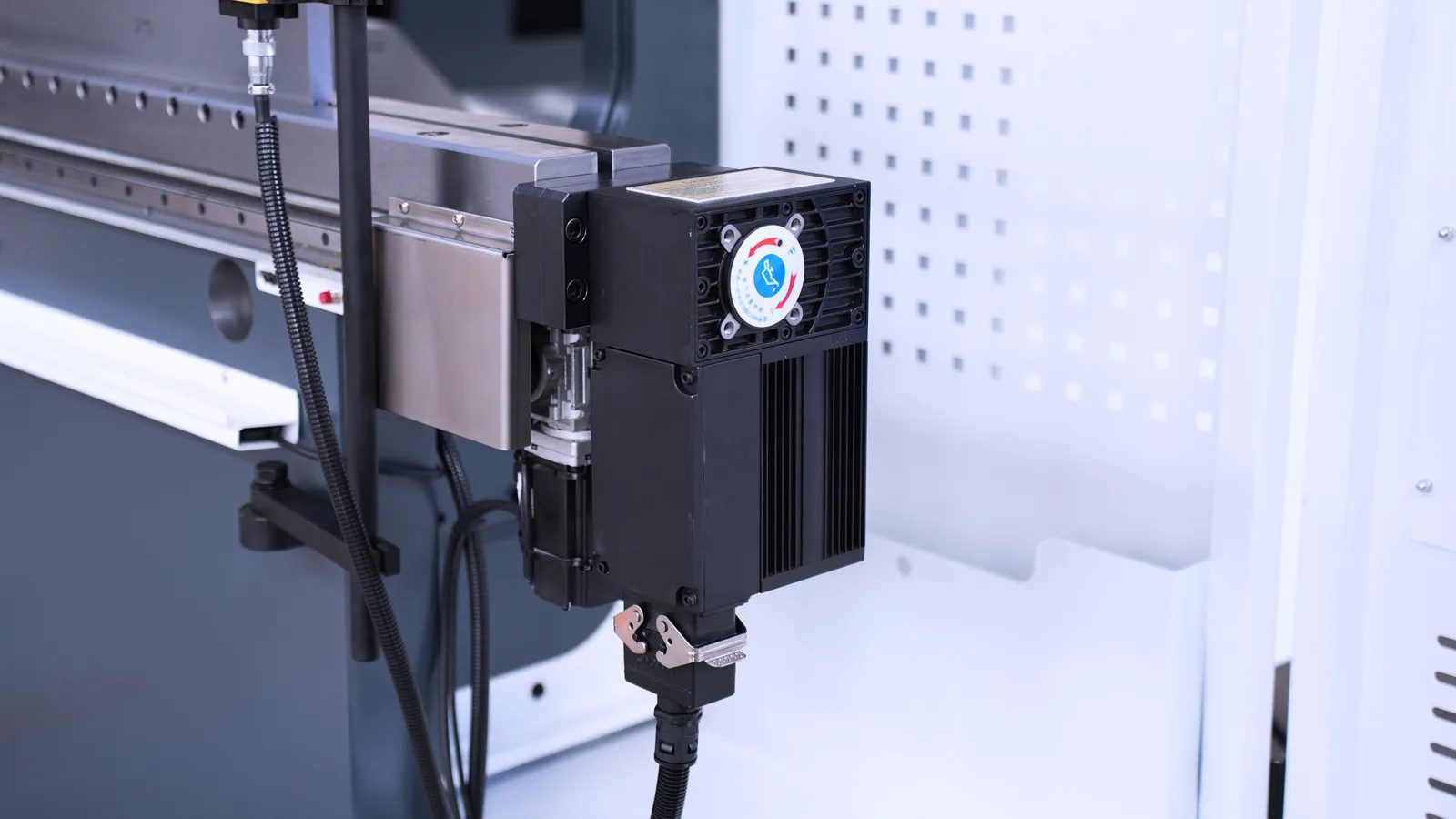 Pictures The V-axis for crowning compensation