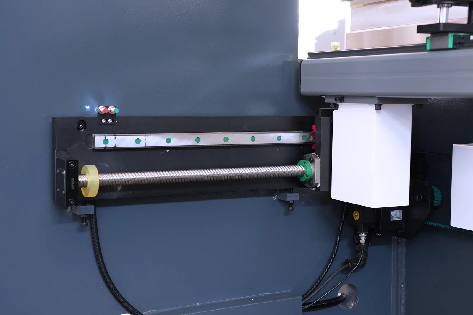 X-axis Guide Rail and Lead Screw
