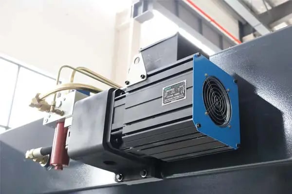 Servo Motor (Optional)