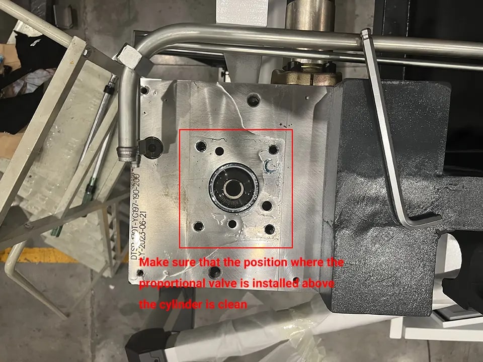 Make sure that the position where the proportional valve is installed above the cylinder is clean