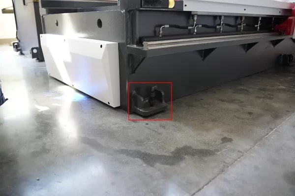 KRRASS V groove machine Leveling Bolt (left front)