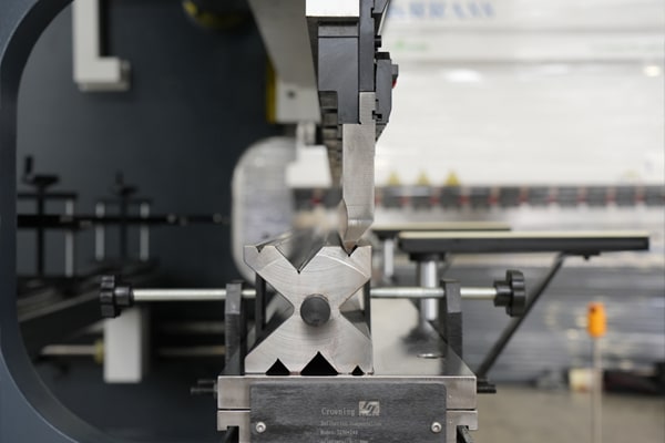 NC Press Brake WC67K-300T3200 E21 Die