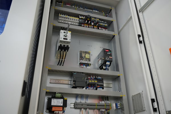 Pictures NC Press Brake WC67K-300T3200 E21 Electrical cabinet